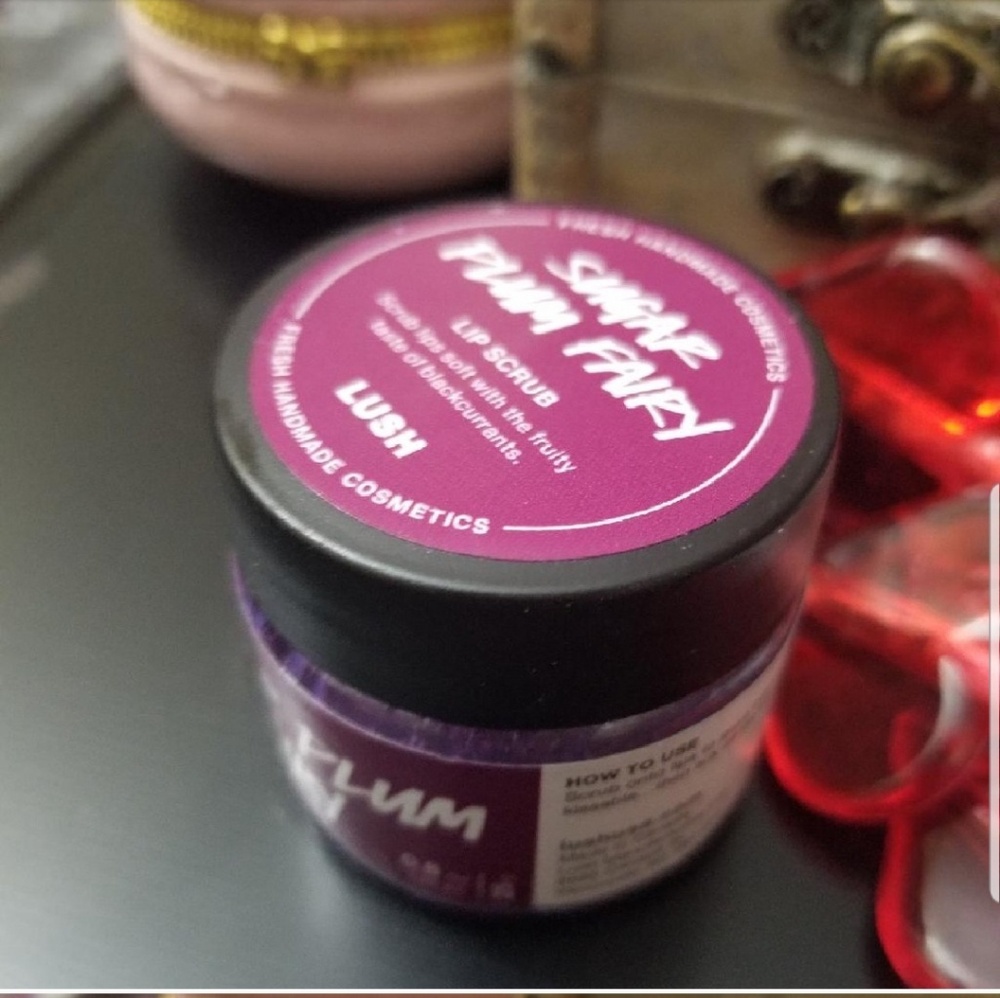 🌟2xHP⭐SUGAR PLUM FAIRY DISCONTINUED Xmas Lush Lip Scrub NWT - Picture 7 of 8